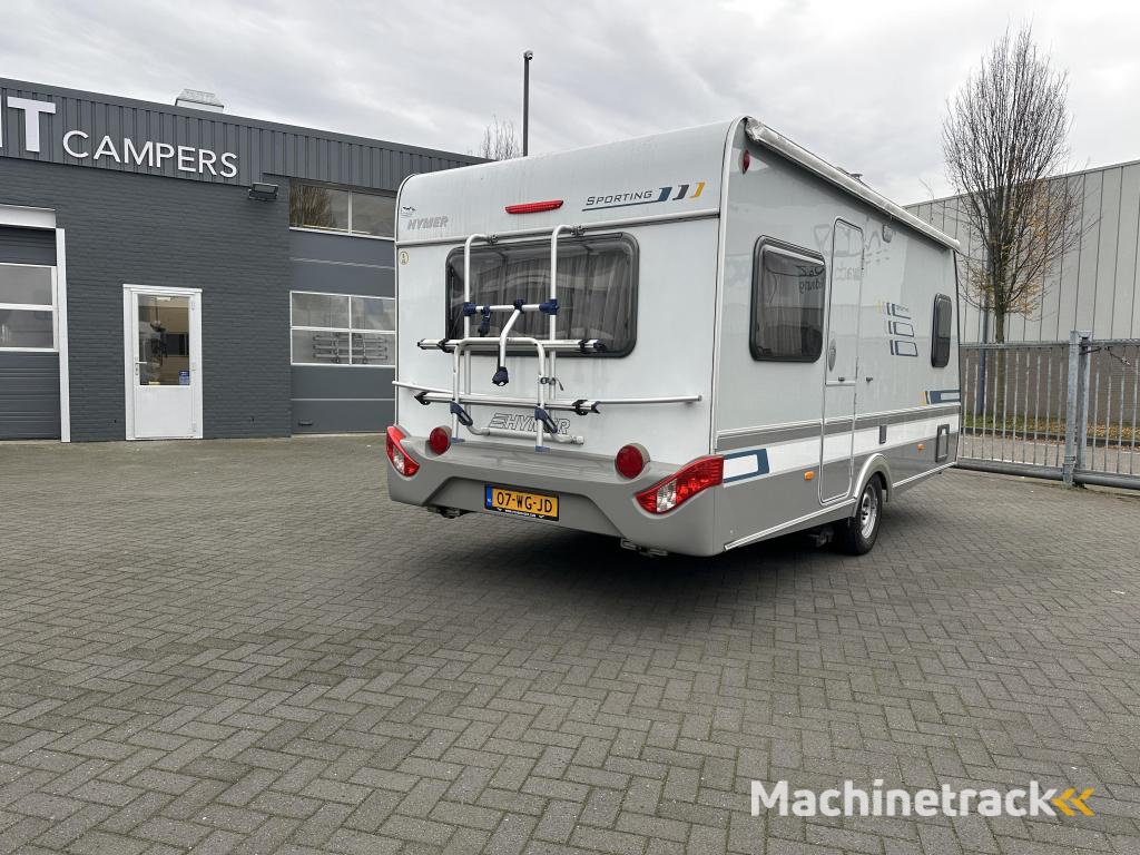 Eriba Sporting 465 Moover, voortent
