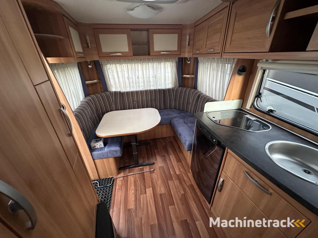 Eriba Sporting 465 Moover, voortent