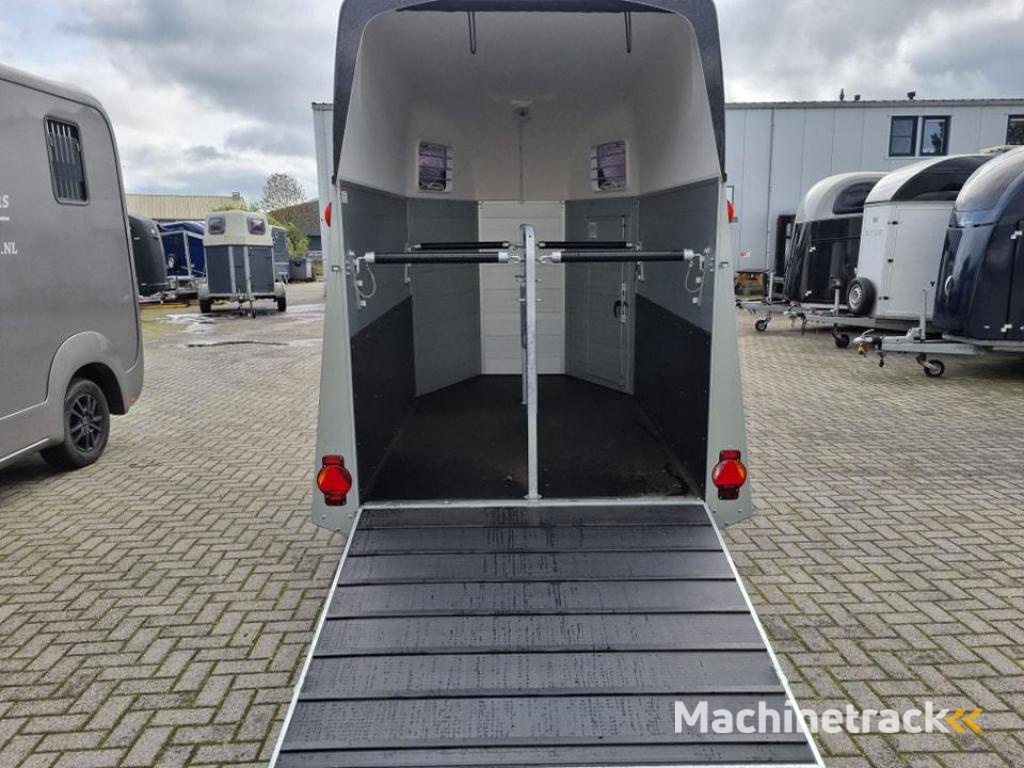 Humbaur Equitos Alu Plus aluminium met zadelkamer