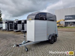 humbaur-equitos-alu-plus-aluminium-met-zadelkamer