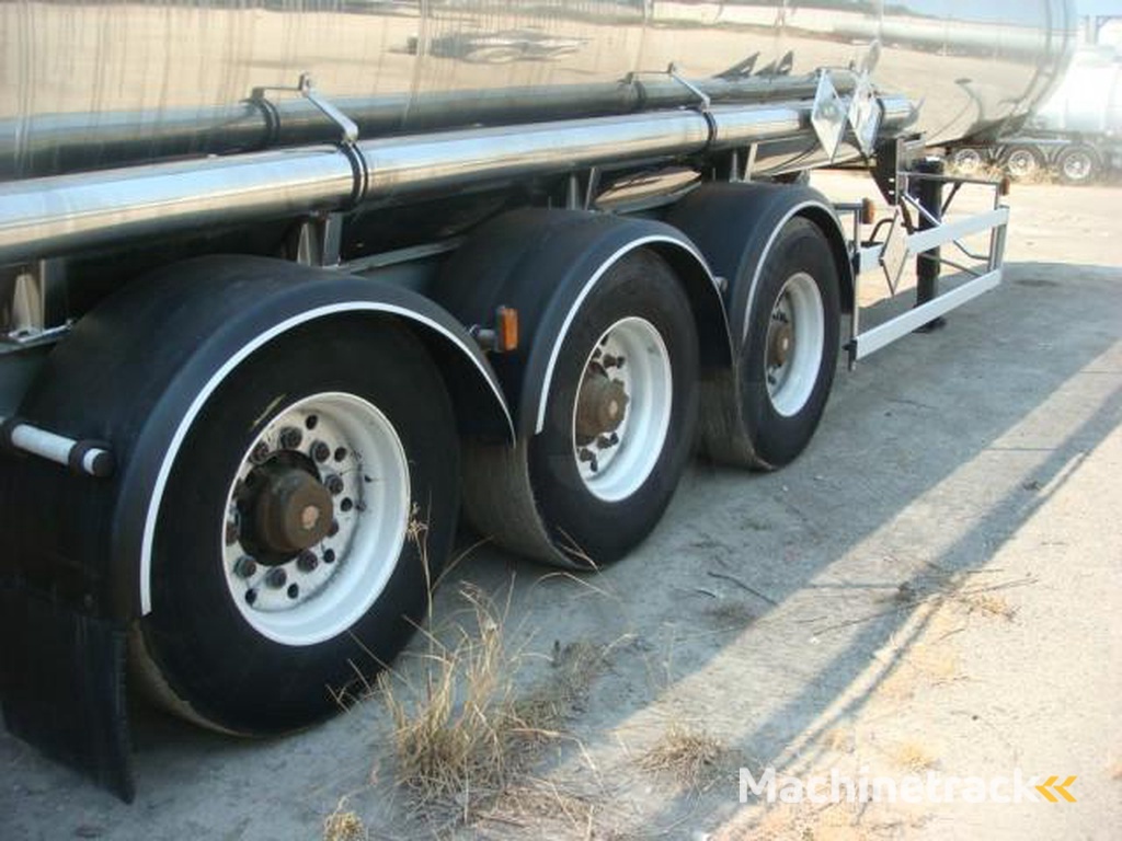 Magyar 38T 22500L 3 ESSIEUX ABS