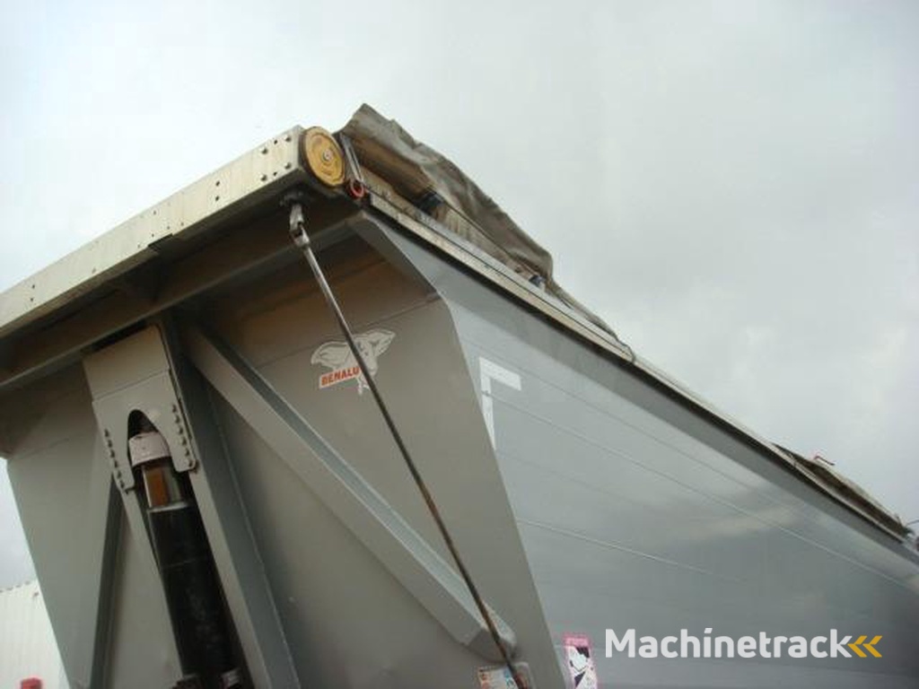 Benalu SEMI REMORQUE BENALU 38T 3 ESSIEUX 2015