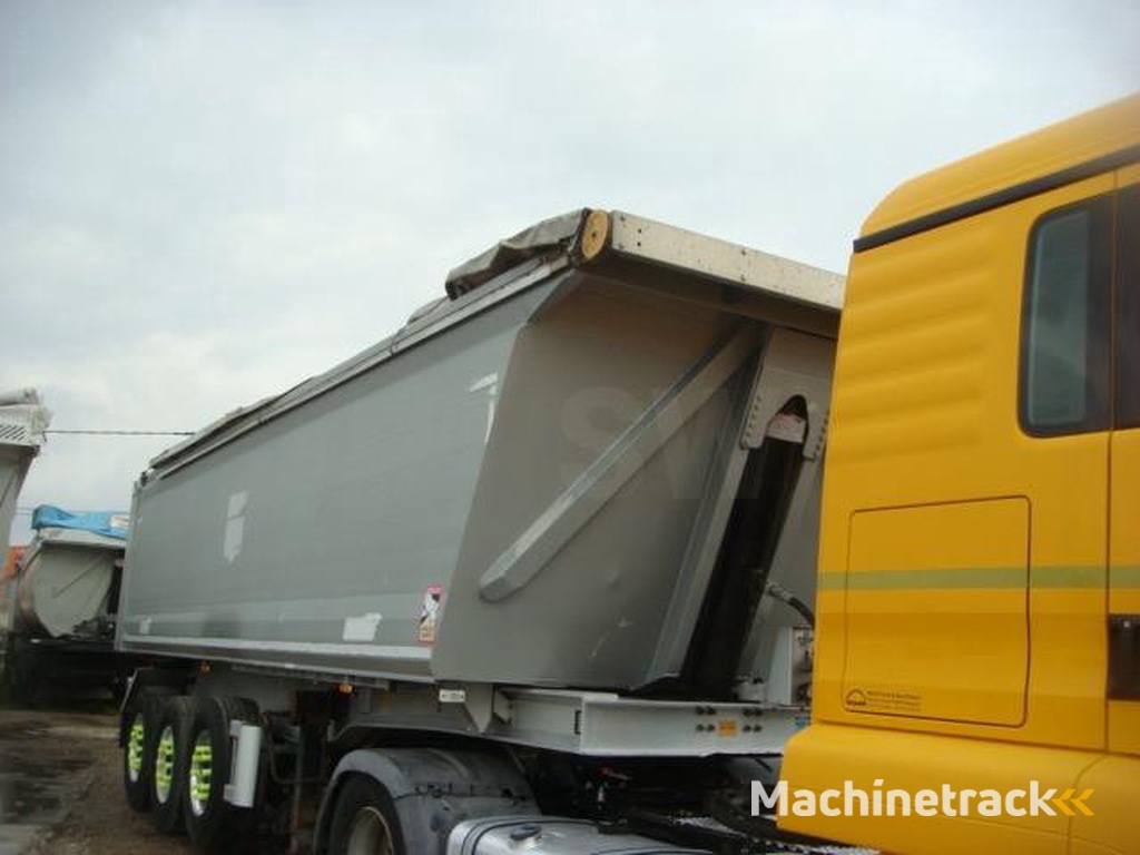 Benalu SEMI REMORQUE BENALU 38T 3 ESSIEUX 2015