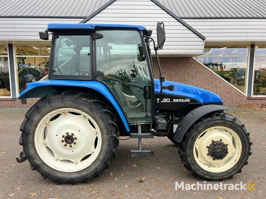 New Holland TL 90 trekker