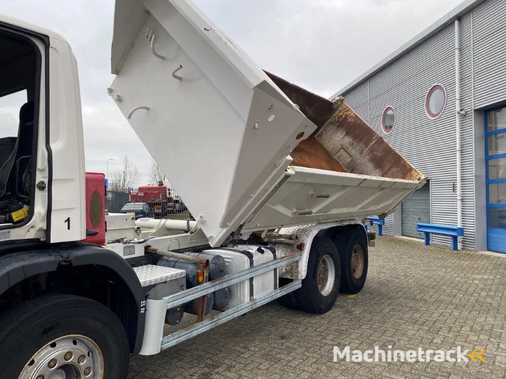 Scania 124-400 / 6X4 / RETARDER / BIG AXLE / FULL STEEL / 2SIDE TIPPER / OLD TACHO / AIRCO / MANUAL / EURO-2 / 2000