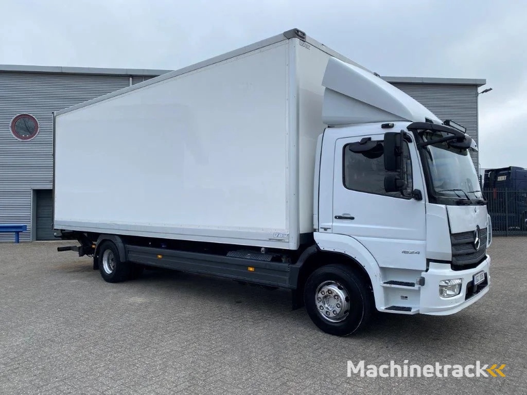 Mercedes-Benz ATEGO 1624 / AUTOMATIC / CLOSED BOX / SIDE DOORS / AIRCO / LWDS / FCW / EURO-6 / 2016