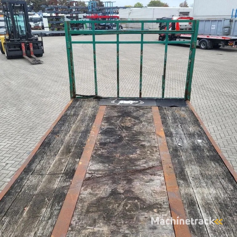 Trouillet RT 3240 / AIR SUSPENSION / PLATEAU 8M / LOADING HEIGHT:115CM / DRUM BRAKES / 3X ROR AXLES / 1990