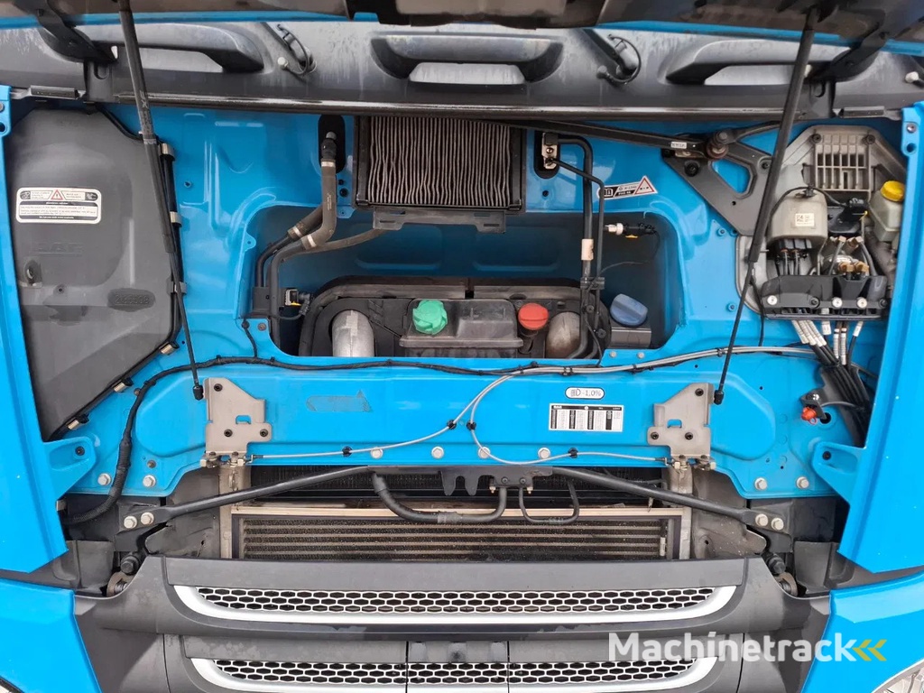 DAF XF106-530 / 6X4 / INTARDER / HYDRAULICS / ONLY:418213 KM / TUV:16-06-2026 / 44TON / LWDS / MANUAL / EURO-6 / 2018