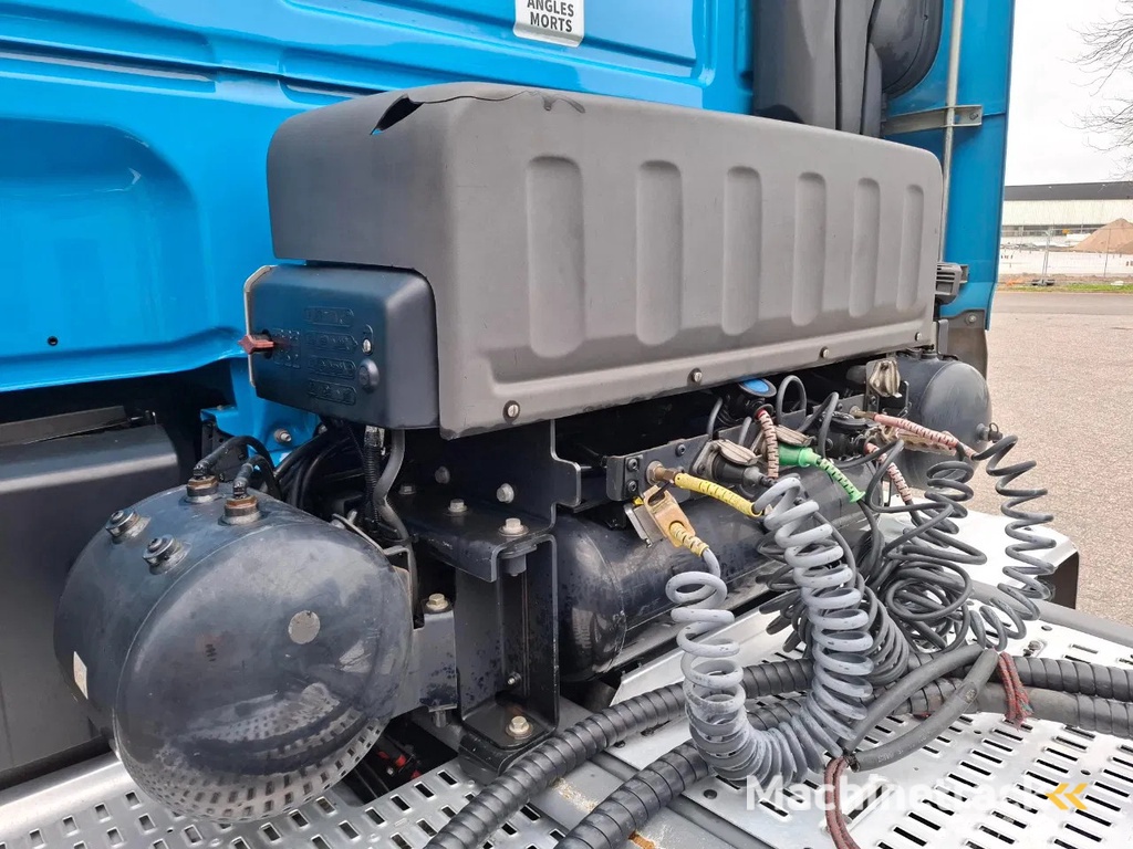 DAF XF106-530 / 6X4 / INTARDER / HYDRAULICS / ONLY:418213 KM / TUV:16-06-2026 / 44TON / LWDS / MANUAL / EURO-6 / 2018