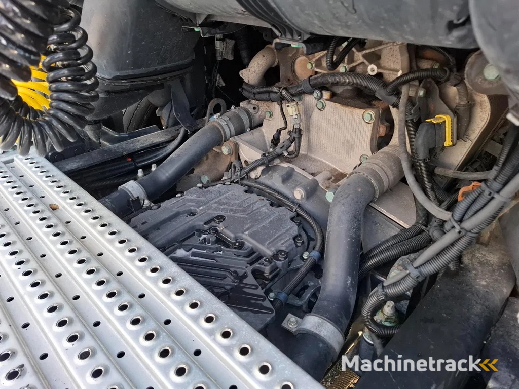 MAN TGX 26.460 / INTARDER / ACC / LWDS / LIFT AXLE / FRIDGE / 2XBED / AUTOMATIC / EURO-6 / 2020