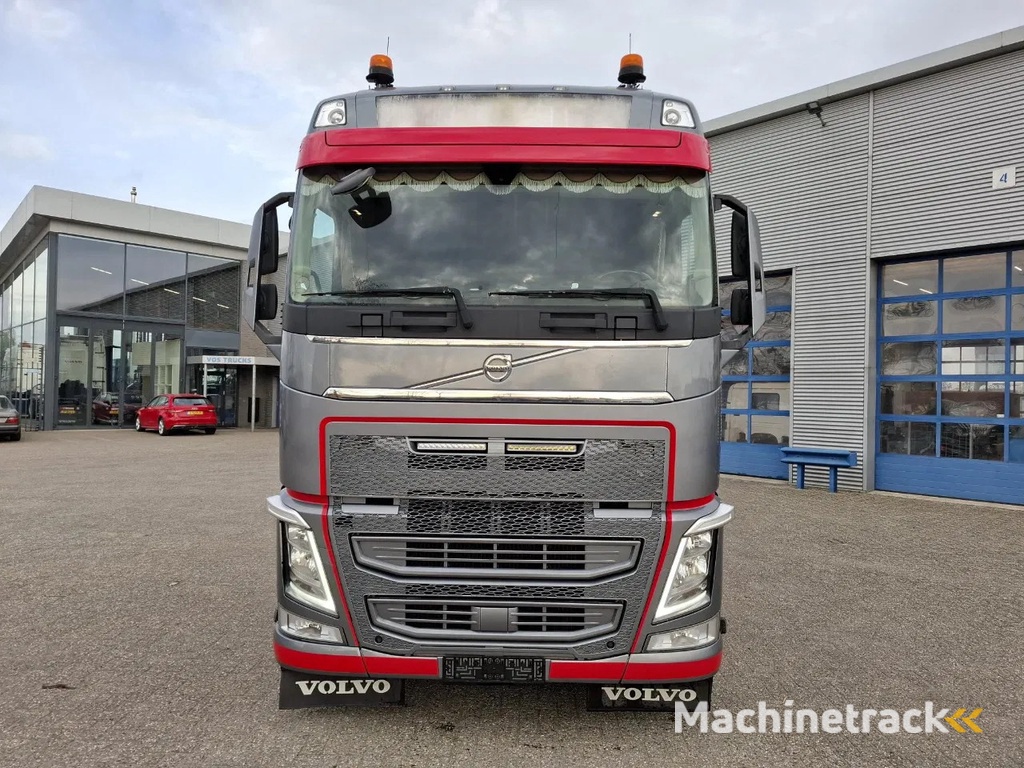 Volvo FH4-500 / I-SAVE / VEB+ / DYNAMIC STEERING / ONLY:590266 KM / NAVI / ACC / LWDS / LIFT AXLE / AUTOMATIC / EURO-6 / 2019