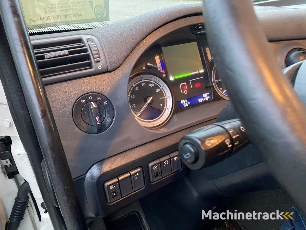 DAF CF370 / NICE CLEAN NL TRUCK / TYRES 80% / AUTOMATIC / EURO-6 / 2015