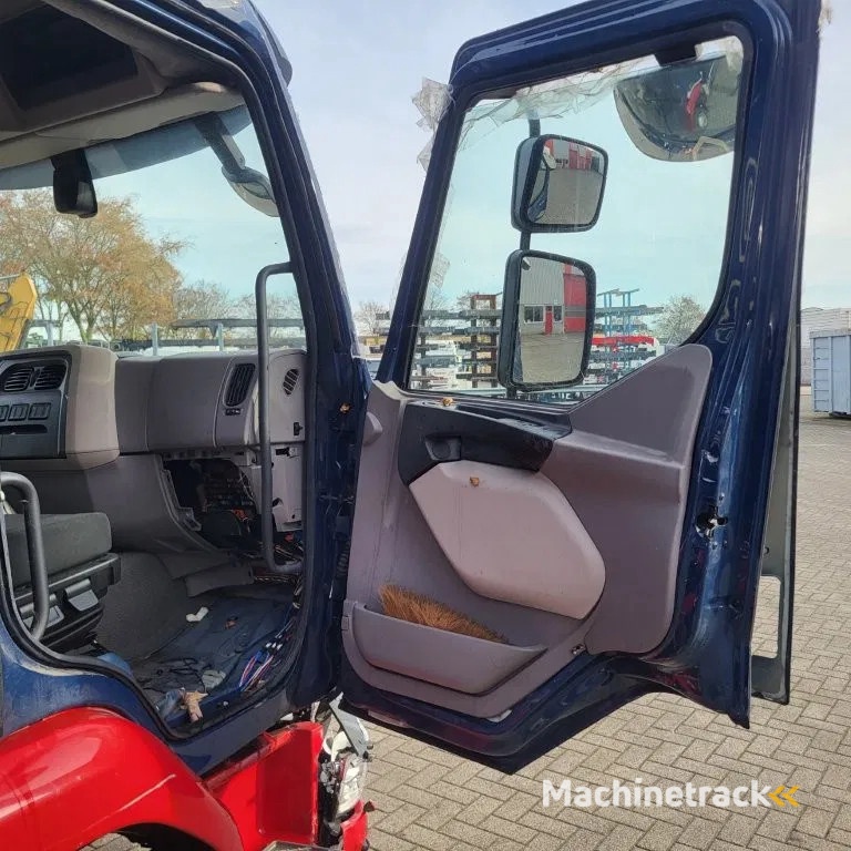 DAF LF 210 / ENGINE RUNNING / ONLY:120371 KM / PLATFORM:1000 KG / LWDS / AIRCO / AUTOMATIC / EURO-6 / 2022