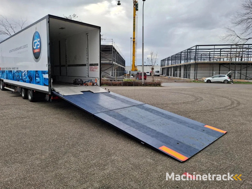 LECI TRAILER SR2E / NL RACE TRAILER / CAR TRANSPORT / 6CARS / 2XLIFT 3TON / WINCH / TUV:27-02-2026 / 2002