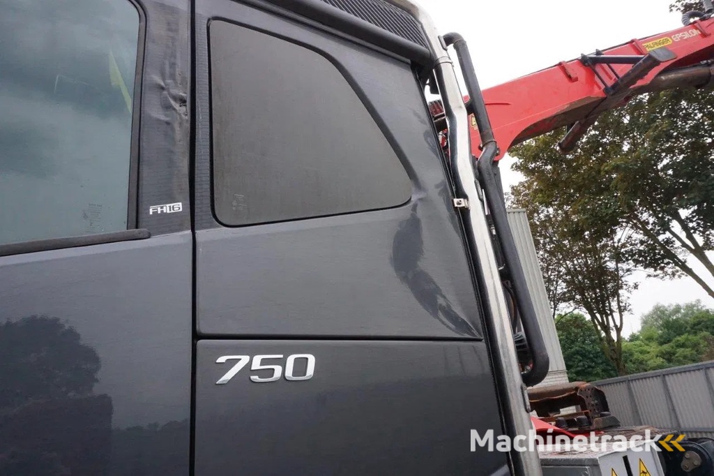 Volvo FH16-750 / ENGINE RUNNING / 6x4 / RETARDER / BIG AXLE / VEB+ / PALFINGER FD250 / EURO-6 / 2016