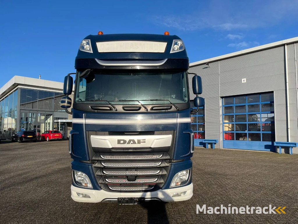 DAF XF106-530 8X2 / AJK HOOKLIFT 25000KG / 9 TON FRONT AXLE / NAVI / ONLY:612482 KM / SSC / AUTOMATIC / EURO-6 / 2019