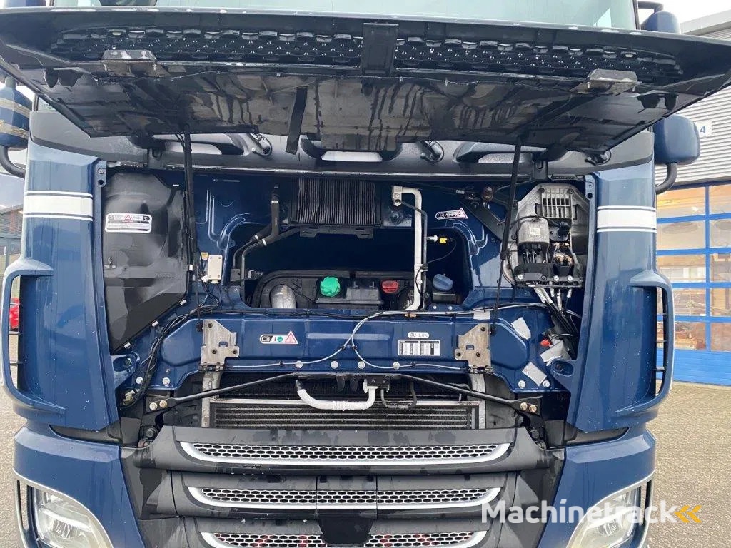 DAF XF106-530 8X2 / AJK HOOKLIFT 25000KG / 9 TON FRONT AXLE / NAVI / ONLY:612482 KM / SSC / AUTOMATIC / EURO-6 / 2019