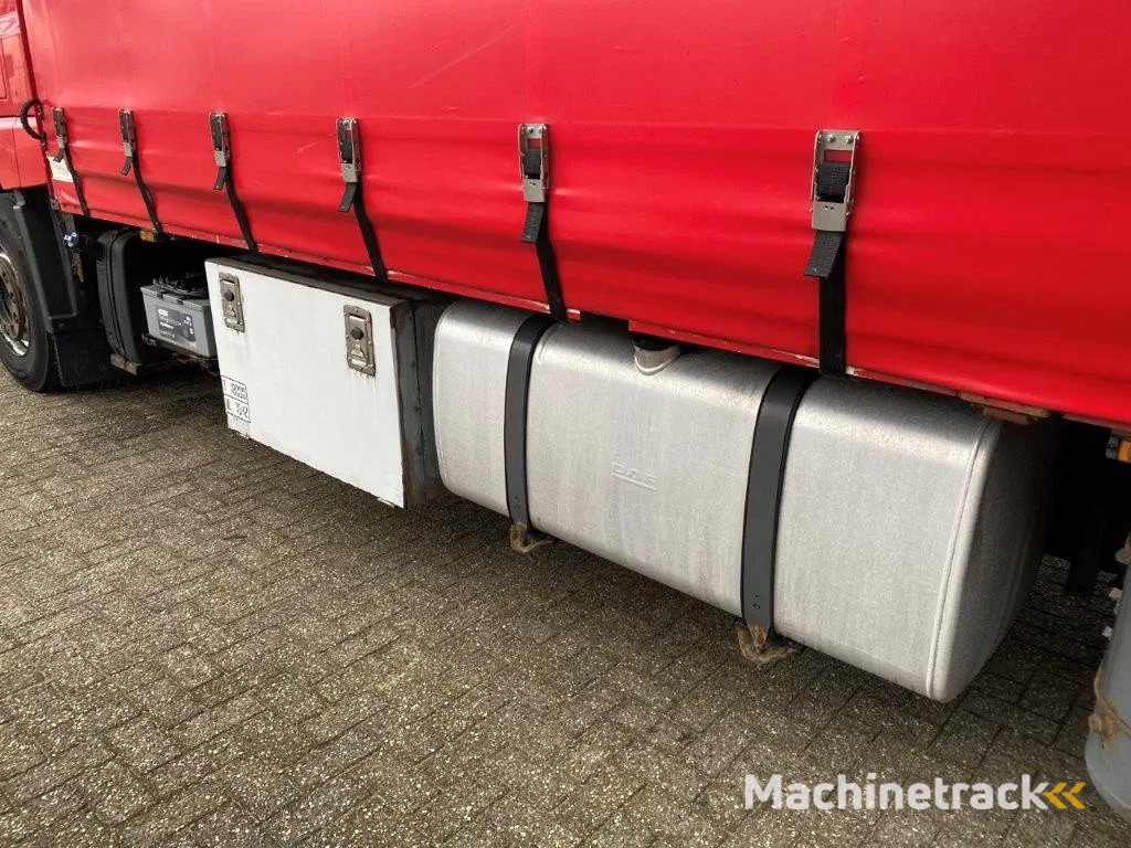 DAF CF400 / CURTAIN SAILS / BIG PLATFORM 2500 KG / DEB / NAVI / FULL-AIR / LWDS / ACC / AUTOMATIC / EURO-6 / 2015