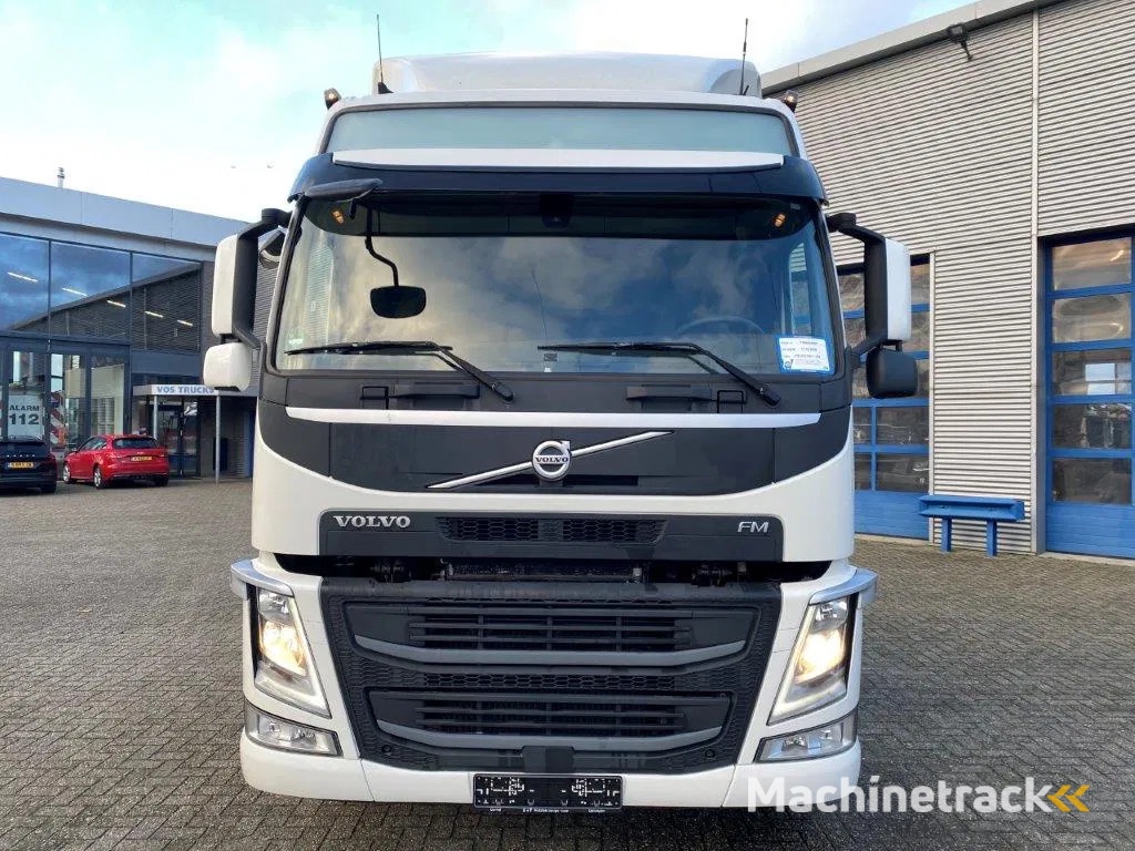 Volvo FM11-370 / GERMAN TRUCK / KB CHASSIS / VEB / ACC / LWDS / DOUBLE TANK / ONLY:763562 KM / AIRCO / AUTOMATIC / EURO-6 / 2018