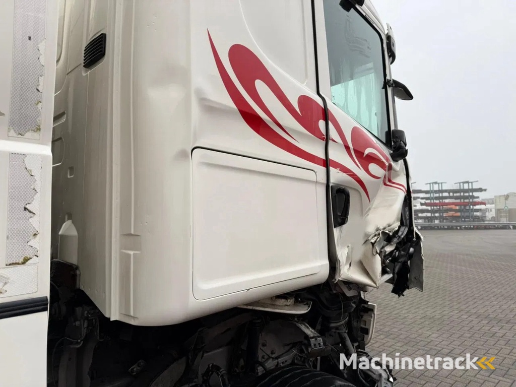 Scania R480 / ENGINE RUNING / RETARDER / 4 COMPARTIMENTS / 18000 LITER TOTAAL / LIFT+LENKACHSE / AUTOMATIC / EURO-5 / 2009