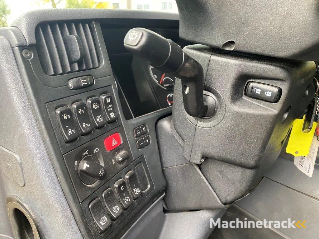 Scania P250 / NL TRUCK / LWDS / FULL-AIR / GOOD CONDITION / AUTOMATIC / EURO-6 / 2015