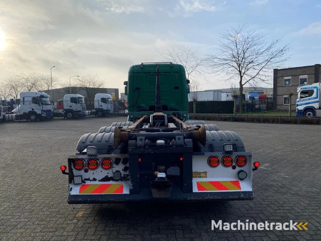 Scania R520 V8 / 8X4 / BIG AXLE / AJK HOOKLIFT 30TON / LIFT+LENKACHSE / NAVI / LEATHER / FULL-AIR / AUTOMATIC / EURO-6 / 2015