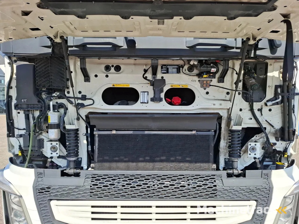 Volvo FH4-460 / VEB+ / DOUBLE TANK / FRIDGE / AUTOMATIC / EURO-6 / 2018