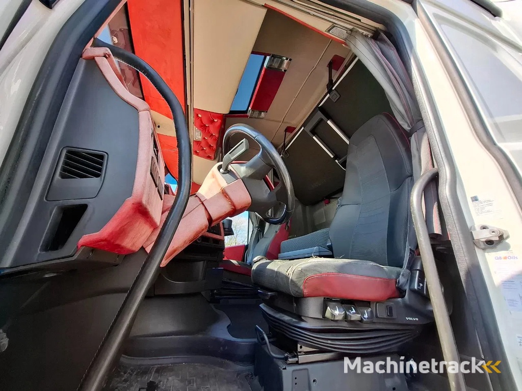 Volvo FH4-460 / VEB+ / DOUBLE TANK / FRIDGE / AUTOMATIC / EURO-6 / 2018