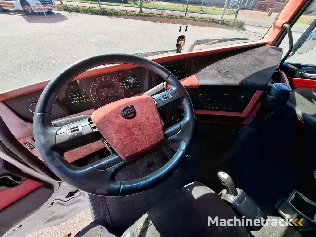 Volvo FH4-460 / VEB+ / DOUBLE TANK / FRIDGE / AUTOMATIC / EURO-6 / 2018