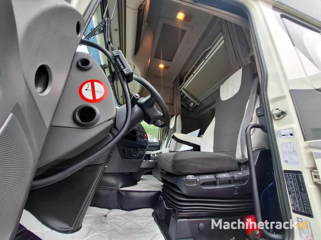 DAF XF106-460 / DEB / TUV:20-01-2026 / 753438 KM / FRIDGE / ACC / LWDS / GEN2 V2 TACHO / ALCOA / AUTOMATIC / EURO-6 / 2017