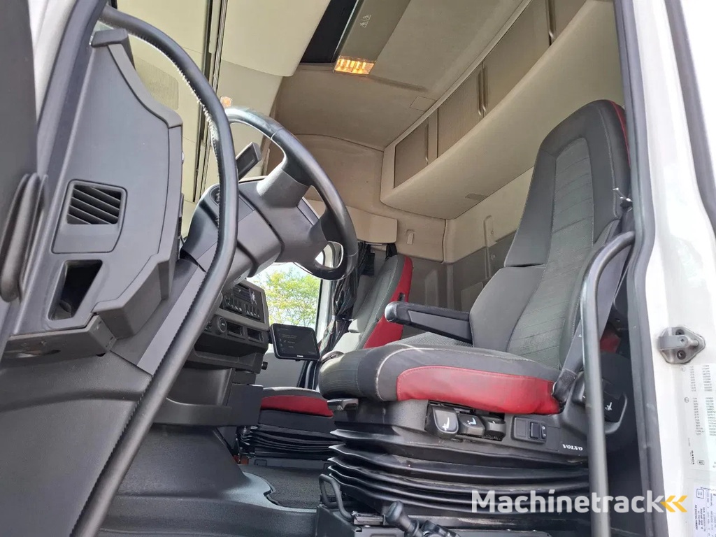 Volvo FH4-460 / VEB+ / HYDRAULICS / GEN2 V2 SMART TACHO / LWDS / SIDESKIRTS / FRIDGE / EURO-6 / 2018