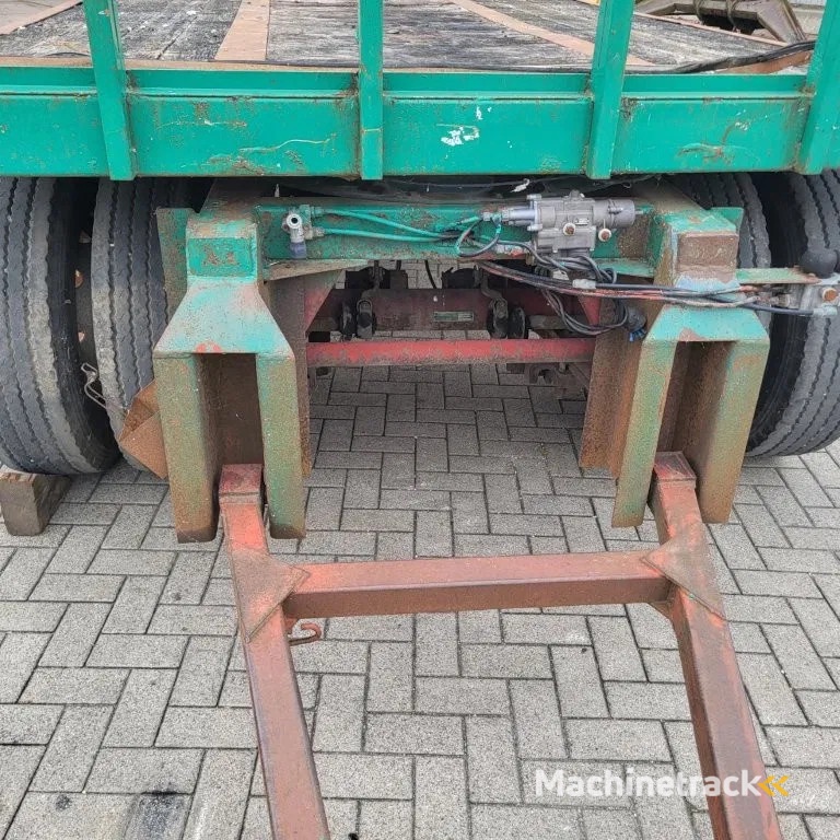 Trouillet RT 3240 / AIR SUSPENSION / PLATEAU 8M / LOADING HEIGHT:115CM / DRUM BRAKES / 3X ROR AXLES / 1990