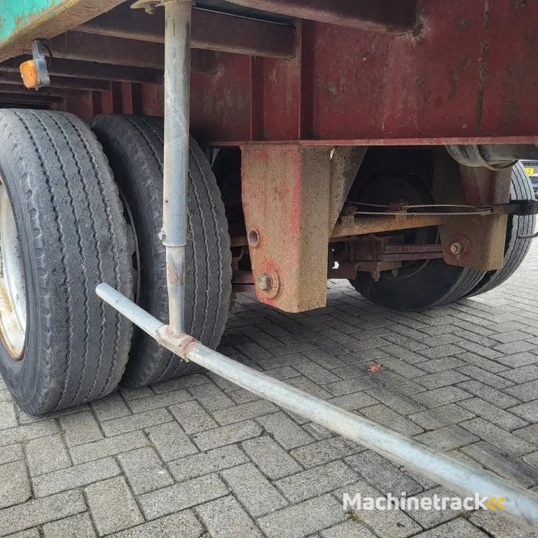 Trouillet RT 3240 / AIR SUSPENSION / PLATEAU 8M / LOADING HEIGHT:115CM / DRUM BRAKES / 3X ROR AXLES / 1990