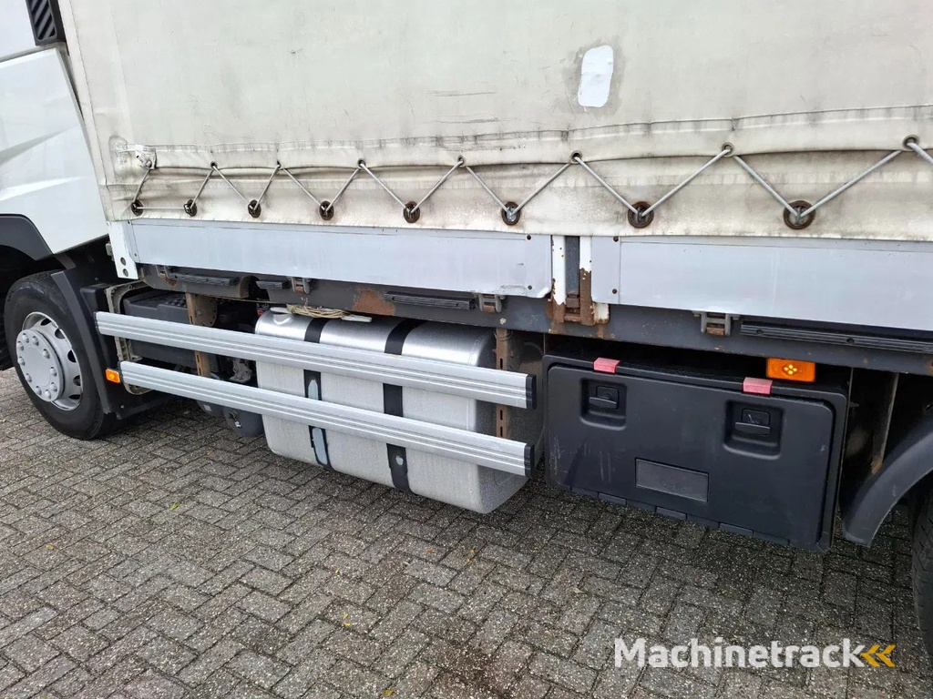 Renault T480 COMFORT / DOUBLE TANK / TIR LINE / TUV:30-03-2026 / THROUGH LOADING SYSTEM / LWDS / AUTOMATIC / EURO-6 / 2017