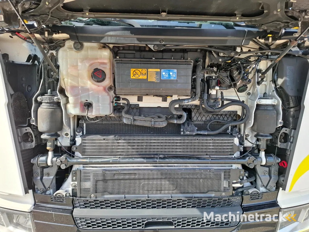 Scania NGS R650 V8 / 6X4 / RETARDER / 2X BIG AXLE / PARKCOOL / DOUBLE TANK / INLINER / FULL-AIR / ALCOA / LEATHER / NAVI / GEN2 V2 / EURO-6 / 2018