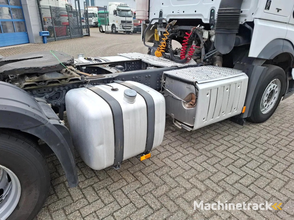 Mercedes-Benz Actros 1945 / DOUBLE TANK / ONLY:508736 KM / 2XBED / FRIDGE / AUTOMATIC / EURO-6 / 2015