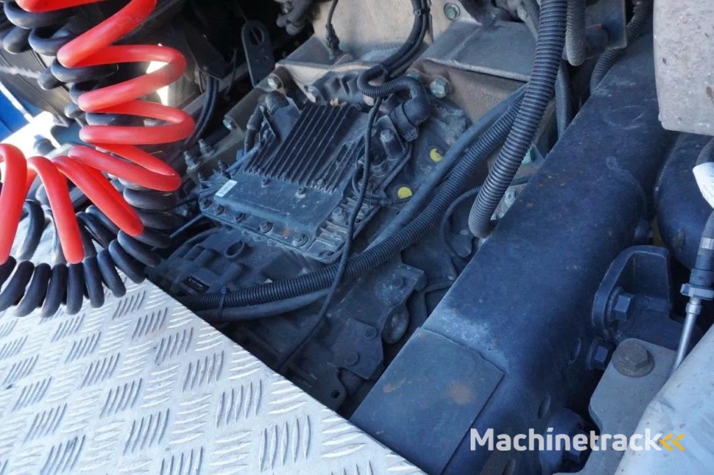 MAN TGX 18.400 / AUTOMATIC / DOUBLE TANK / ENGINE PROBLEMS / EURO-6 / 2016