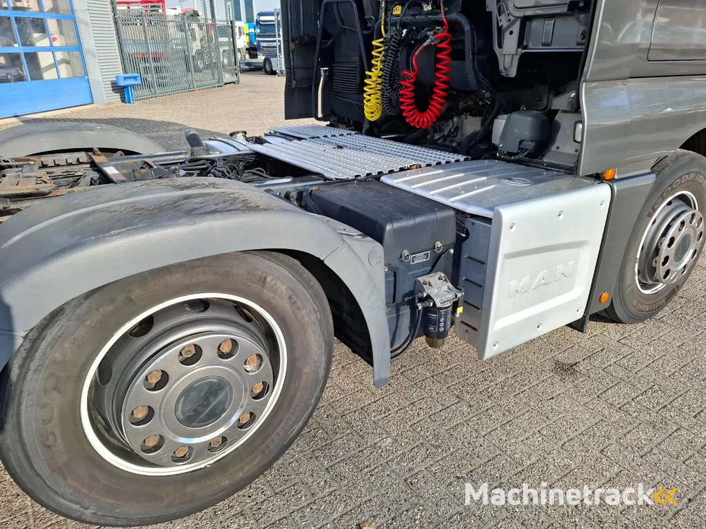 MAN TGX 26.460 / INTARDER / ACC / LWDS / LIFT AXLE / FRIDGE / 2XBED / AUTOMATIC / EURO-6 / 2020