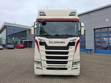 Minituur van Scania NGS S650 V8 / RETARDER / 633397 KM / 9 TON FRONT AXELE / FULL-AIR / INLINER / FULL SPOILER / LEATHER / ALCOA / NAVI / FRIDGE / EURO-6 / 2020