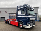 Minituur van DAF XF106-530 8X2 / AJK HOOKLIFT 25000KG / 9 TON FRONT AXLE / NAVI / ONLY:612482 KM / SSC / AUTOMATIC / EURO-6 / 2019