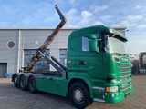 Miniaturansicht von Scania R520 V8 / 8X4 / BIG AXLE / AJK HOOKLIFT 30TON / LIFT+LENKACHSE / NAVI / LEATHER / FULL-AIR / AUTOMATIC / EURO-6 / 2015