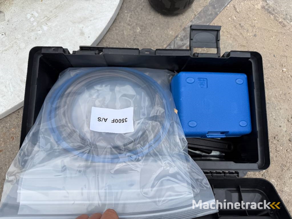 Maxx 3500 hammer / 40-60 Ton / Hydraulic Breaker /