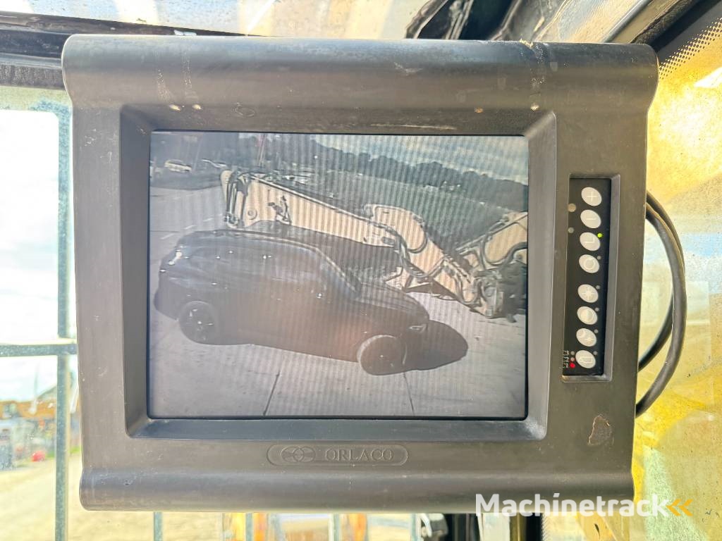 CAT 345CL UHD - 30m Demolition / Hydr Undercarriage