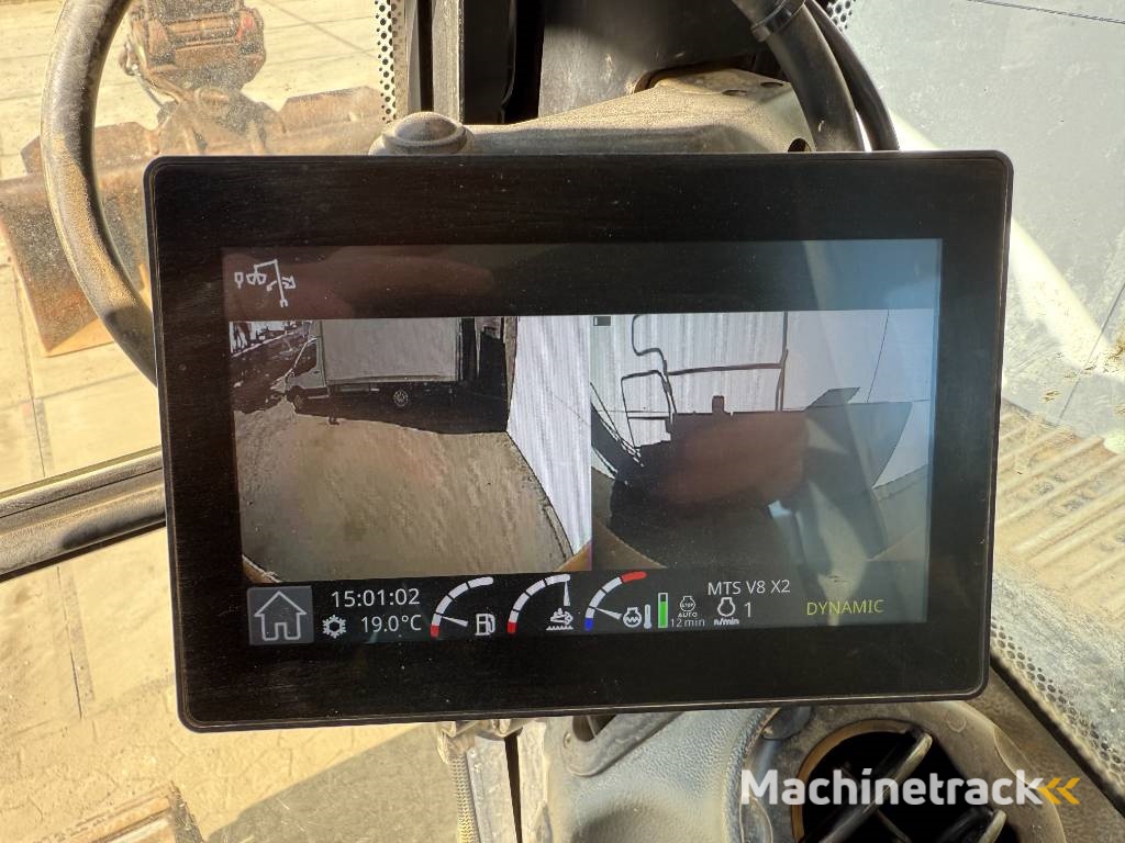 Liebherr R926NLC - Oilquick  Tilting Bucket  German Machine