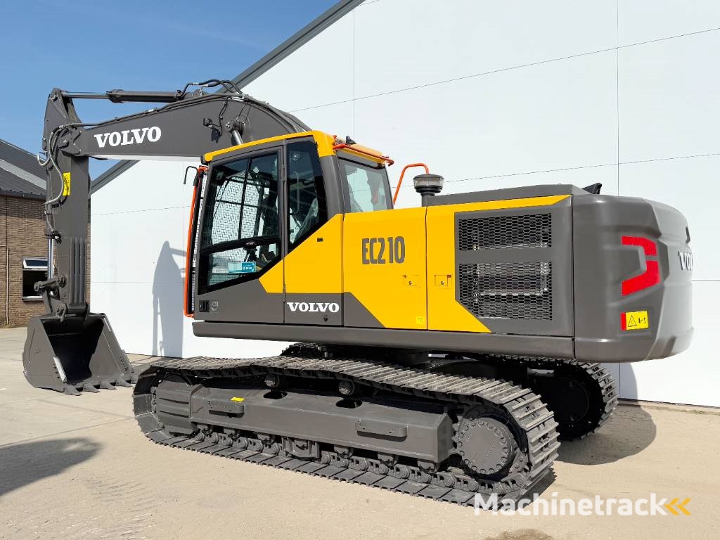 Volvo EC210 - Unused / New 2025 Model / Hammer Lines