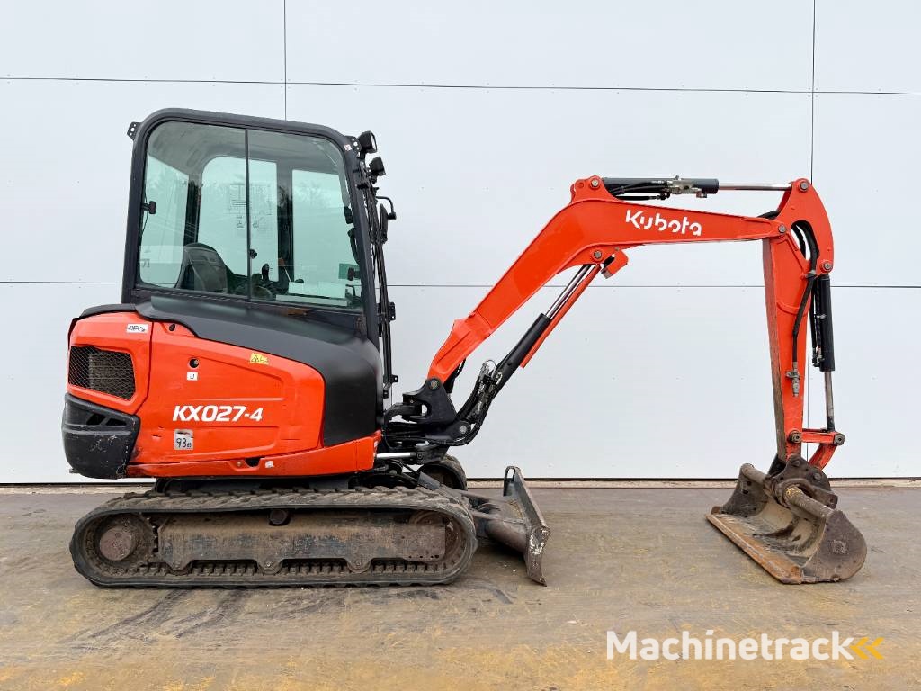 Kubota KX027-4 - Hammer Lines / Quick Coupler