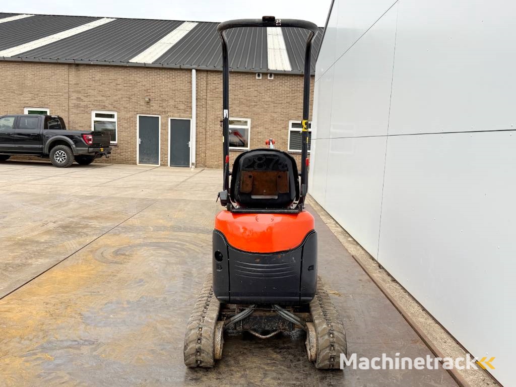 Kubota U10-3 - Hydr. Undercarriage / Hammer Lines