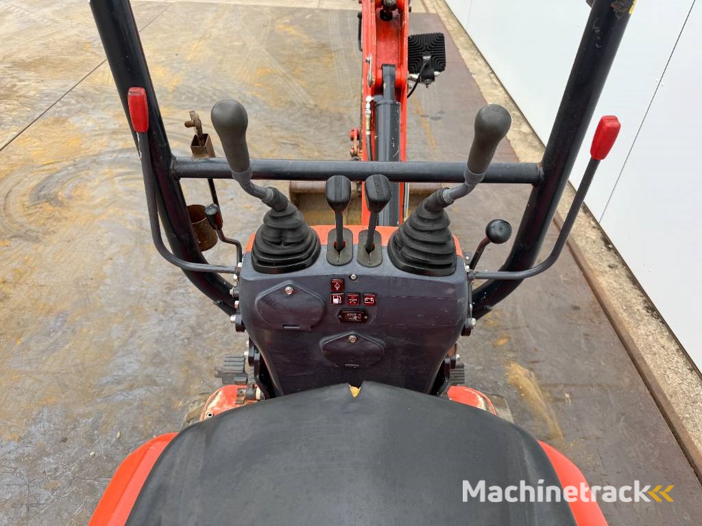 Kubota U10-3 - Hydr. Undercarriage / Hammer Lines