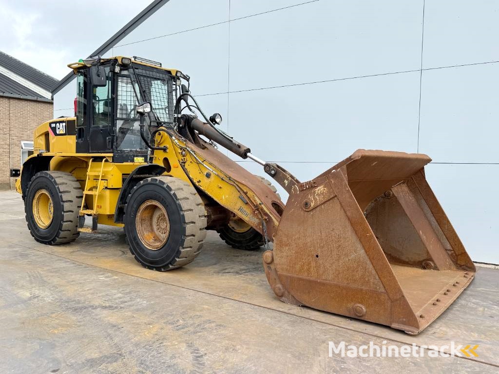 CAT 930H - New Tires / High-tip Bucket / Auto Greasing