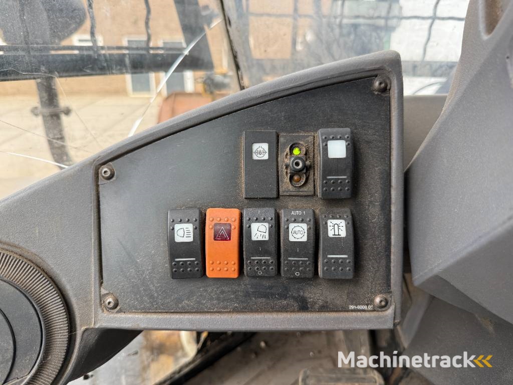 CAT 930H - New Tires / High-tip Bucket / Auto Greasing